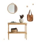 Keleties, sikkes 1 polcos bambusz konzolasztalka. Méretei: Szélesség: 88 cm Magasság: 75 cm Mélység: 30 cm