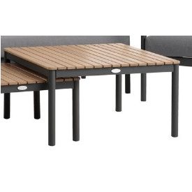 Fa és fém modern kerti asztal.