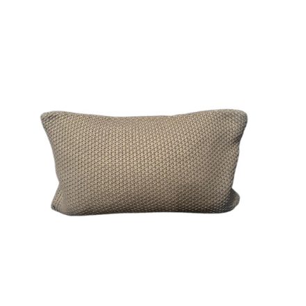 Óarany színű díszpárna, téglalap alakú mérete: 30*50 cm
